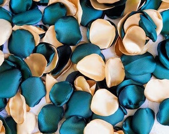 Emerald green wedding table decor Gold rose petals Elegant Table Decor Silk Rose Petals Emerald Petals Reception Decor Table Centerpieces