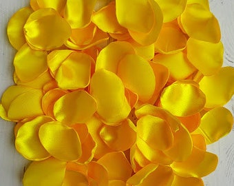 Yellow rose petals Yellow wedding decor Cake table decor