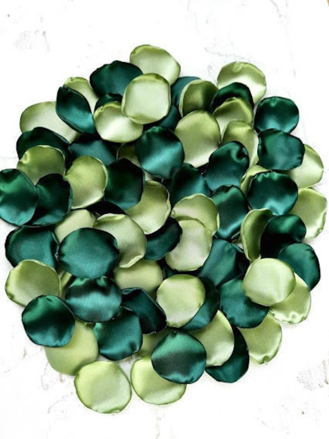1000 Artificial Rose Petals - Deep Green Plastic Confetti For Wedding Decor