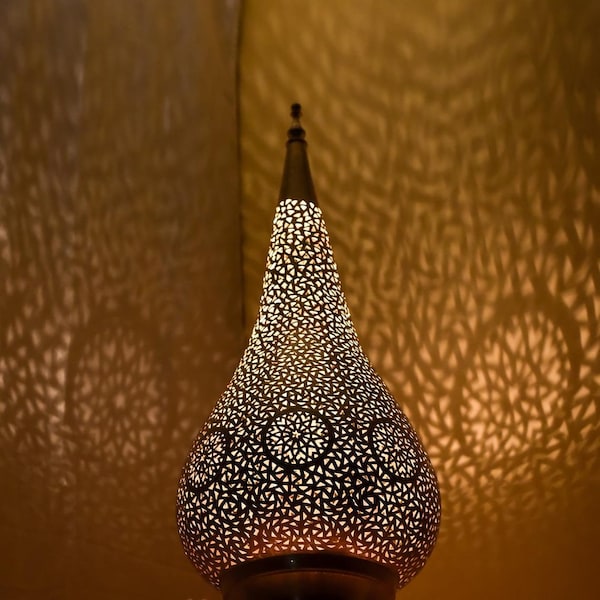 Marokkanische Stehlampe – Handgefertigte Stehlampe, Stehlampe im neuen Design, Vintage-Lampe, Tischlampe – Leuchte aus Messing
