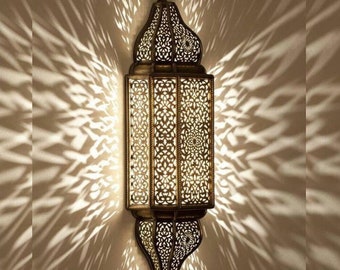 Luxurious wall sconce 100% handmade Moroccan lighting, Brass wall lamp, art deco lamp