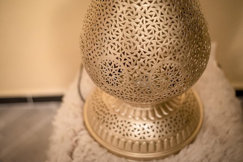 Marokkanische Stehlampe – Handgefertigte Stehlampe, Stehlampe im neuen Design, Vintage-Lampe, Tischlampe – Leuchte aus Messing Bild 5