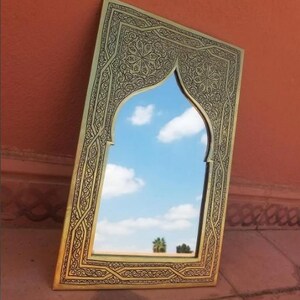 Moroccan Mirror Wall Decor, Handmade Brass Mirror, Vanity Mirror, Decorative Mirror,Handmade 100% Wall Mirror-3 sizes and 2 colors available bild 4