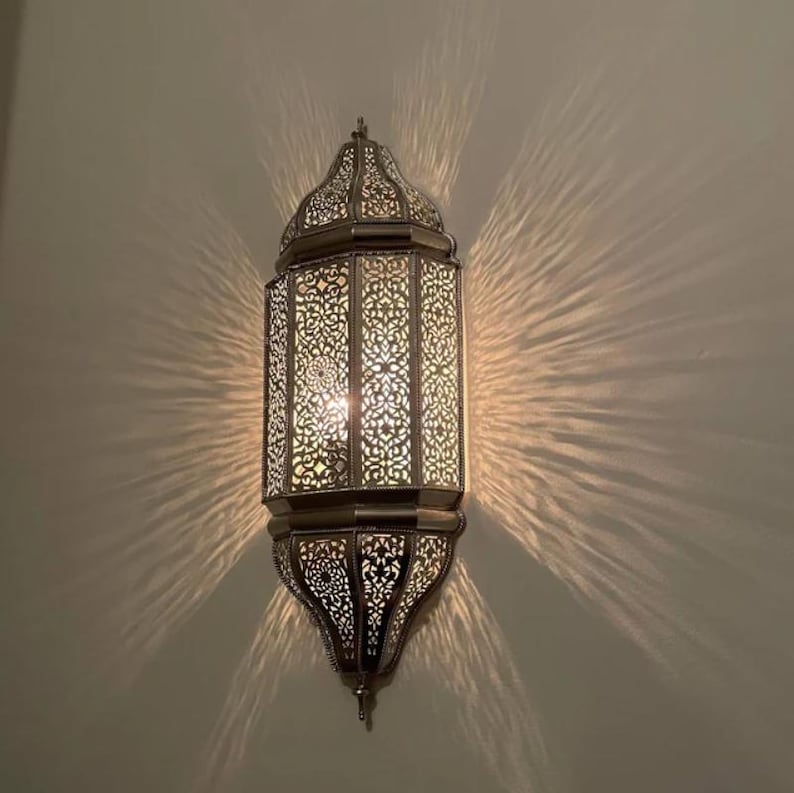Brass Wall Sconce Lantern – Handmade Outdoor Wall Light, Oriental Lantern Lamp, Luxury Garden & Entryway Lighting Fixture bild 1
