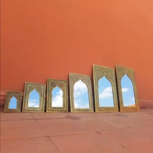 Moroccan Mirror Wall Decor, Handmade Brass Mirror, Vanity Mirror, Decorative Mirror,Handmade 100% Wall Mirror-3 sizes and 2 colors available bild 3