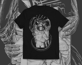 Alien ||  Ripley || Jonesy || Sci-fi Horror - T-shirt