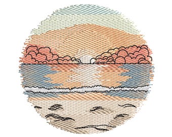 Puede incluir: Diseño circular bordado que representa una puesta de sol sobre el mar. El cielo es un degradado de azul, melocotón y naranja, con nubes esponjosas. El mar es azul y la arena beige, con olas y detalles bordados.