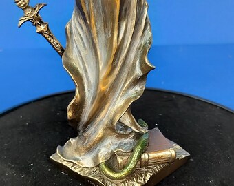 正義の女神像｜ブロンズ仕上げの法律事務所装飾品（高さ約20cm