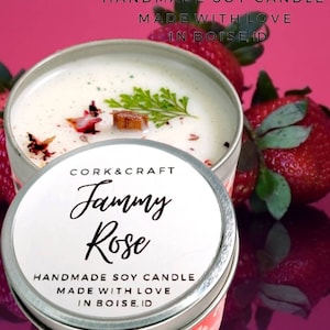 Jammy Rose Soy Candle: Dried Flowers & Berry Scent