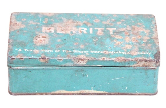 Antique Blue Merritt Sewing Machine Tin Box – Litho Finish Vintage Tool Storage, Retro Collectible, Unique Sewing Case for Craft Enthusiasts