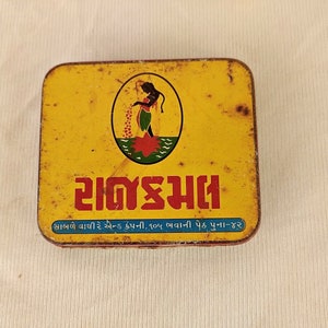 Vintage Rajkamal Windsor Biscuit Tin: Rare Indian Advertising Collectible