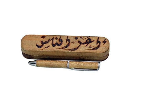 Wooden Pen with Engraved Box – Refillable Collectible Writing Instrument, Rare Vintage Handcrafted Elegance, Unique Gift for Pen Enthusiasts