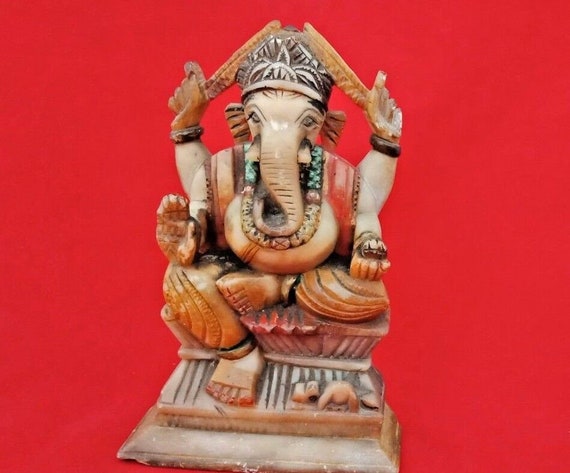 Vintage Handcrafted White Marble Ganesha Statue– Exquisite Carved & Painted Antique Figurine for Sacred Home Décor and Devotee Collectors 10