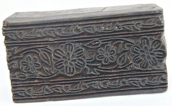 Wooden Printing Block Stamp – Unique Textile Fabric Design | Traditional Rare Vintage Hand-Carved Crafting Tool | Artistic Home Decor Piece
