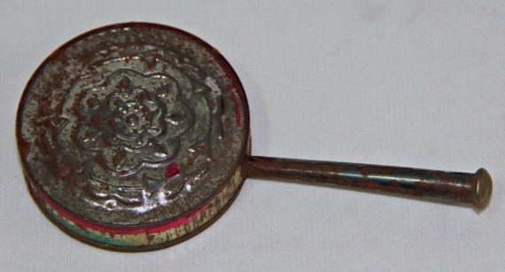 Old Vintage Noise Making Tin Rattle, Retro Floral Design, Collectible Antique Sound Toy, Perfect Gift, Authentic Tin Toy, Unique Noise Maker