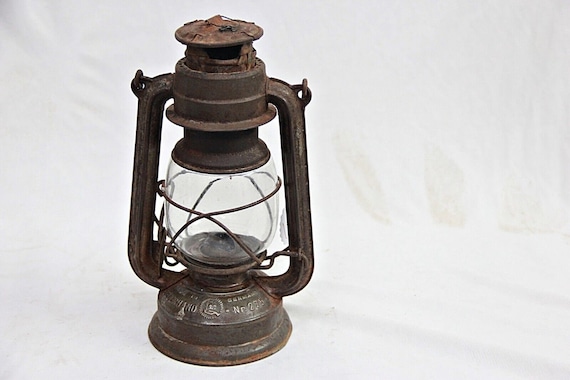 Vintage Feuerhand Kerosene Lantern, German 275 Feuerhand Lamp