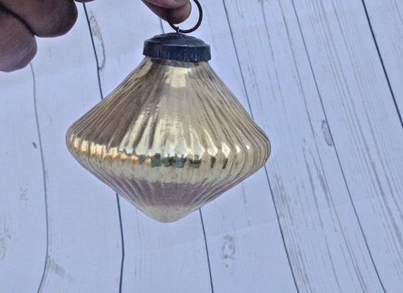 Vintage 3.25'' Heavy Ribbed Golden Glass Kugel Ornament– Antique Christmas Decoration Collectible Glass Bauble Timeless Gold Xmas Tree Decor