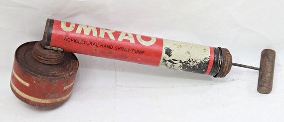 Vintage Tin Umrao Comfort Sprayer with Wooden Handle, Rare Lithograph Print, Collectible Garden Tool, Decorative Antique Home Accessory