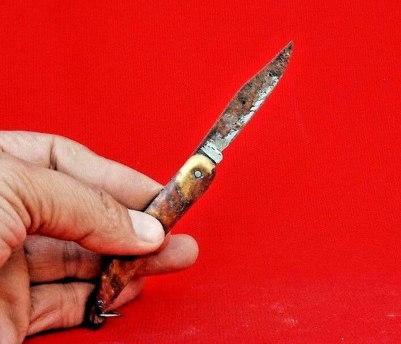 Rare Vintage Folding Pocket Knife – Unique Iron Blade Collectible with Ornate Hilt | Compact Safety Knife for Collectors and Outdoor Lovers
