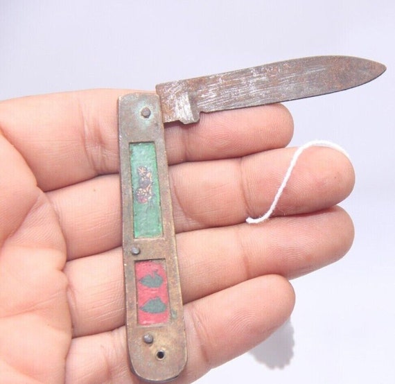 Vintage Old Brass Handle and Iron Blade Folding Knife Collectible from India for Collectors and Enthusiasts of Unique Antique Items S2
