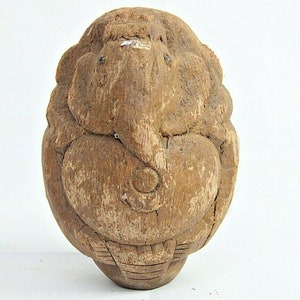 Handcrafted Vintage Ganesha Engraved Coconut– Collectible Hindu God Sculpture with Husk | Traditional Indian Spiritual Art Sacred Home Décor