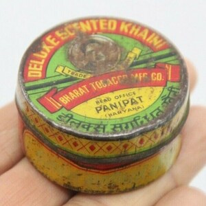 Vecchia scatola di latta vintage per tabacco Bharat - Antico contenitore di metallo indiano, rara latta Panipat, arredamento retrò, scatola di immagazzinaggio, da collezione per appassionati