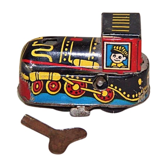 Working Vintage Litho Print Tin 1501 Wind-Up Toy Train Locomotive – Retro Indian Collectible, Functional Antique Toy for Enthusiasts & Décor