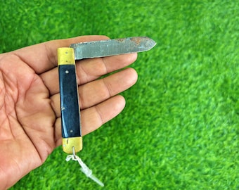 Vintage Horn Handle Folding Knife: Brass Accents, Iron Blade, Rustic Collectible H6