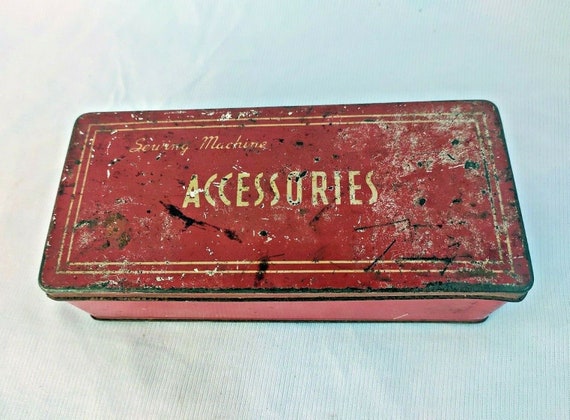 Vintage Empty Sewing Machine Tool Box– Litho Tin Accessories Case, Collector’s Item for Rustic Storage & Nostalgic Décor Enthusiasts