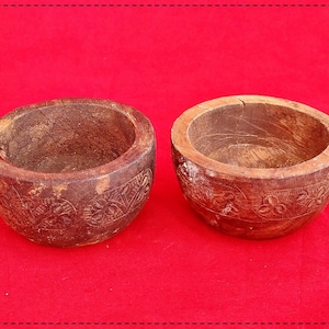 Handmade Vintage Wooden Bowl: Carved Decorative Indian Bowl