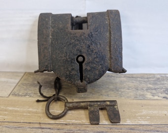 Lucchetto in ferro battuto fatto a mano con chiave – Design a strisce, lucchetto in stile antico, strumento da collezione P3