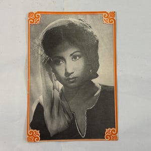 Seltene Vintage Postkarte von Bollywood Legende Meena Kumari - Classic Black & White Sammler Kino Memorabilia Goldene Ära von Hindi Filmen