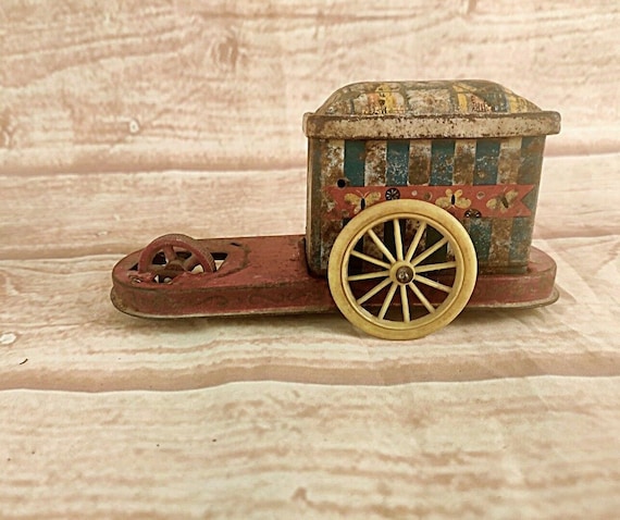 Vintage Green & Yellow Litho Print Sweet Vendor Trolley Wind-Up Toy - Unique India Collectible, Retro Tin Toy