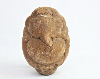 ヴィンテージのガネーシャココナッツ彫刻：手作りのヒンドゥー教の神