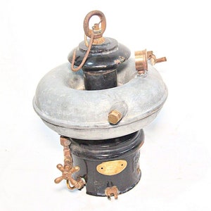 Vintage Petromax No. 534 Kerosene Lamp: German Pressure Light, Iron Oil Lamp
