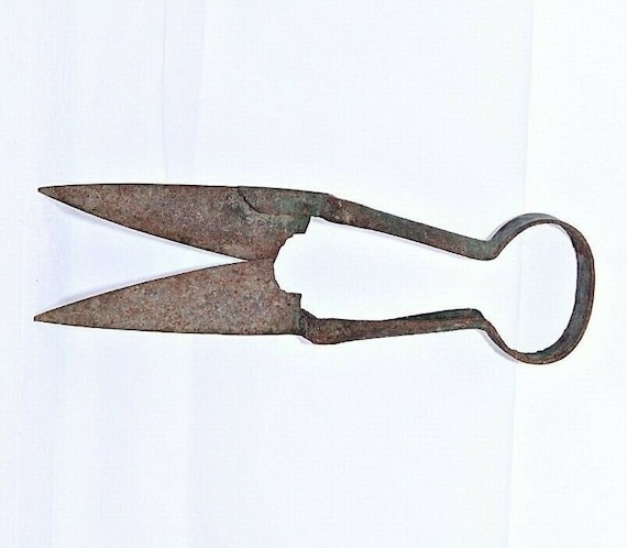 Old Vintage Handcrafted Sheep Goat Shears, Rustic Farm Tool Scissors for Wool Clipping, Metal Handheld Clipper, Decorative Piece Collectible
