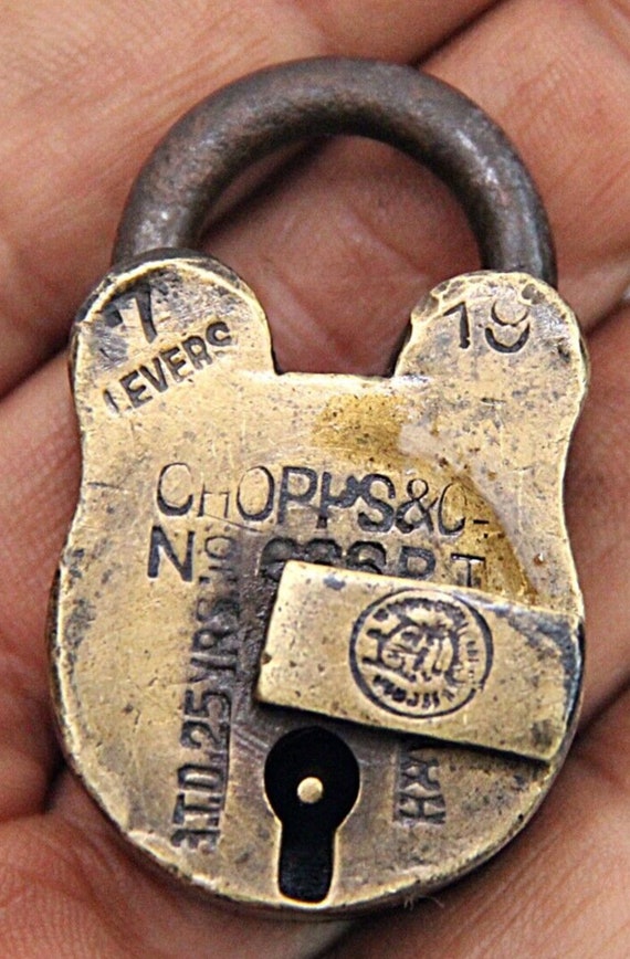 Vintage Solid Iron & Brass Lock with Key– Antique Padlock for Unique Home Decor, Collectible Display or Steampunk Enthusiasts Collection B19