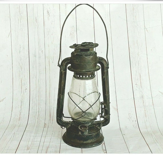 Vintage Dietz Junior Brass Kerosene Lamp– Original Antique USA-Made Lantern | Functional Historic Lighting | Rustic Farmhouse or Cabin Decor