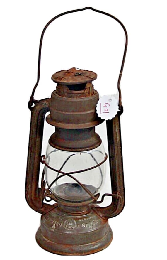 Vintage Feuerhand Kerosene Lantern, German 275 Feuerhand Lamp