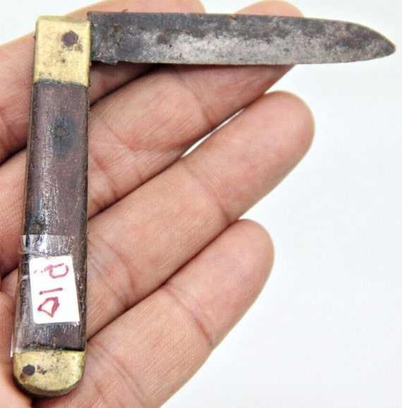Charming Vintage Folding Pocket Knife Iron Blade with Wood and Brass Handle Unique Collectible Perfect Gift for Outdoor Enthusiasts P10