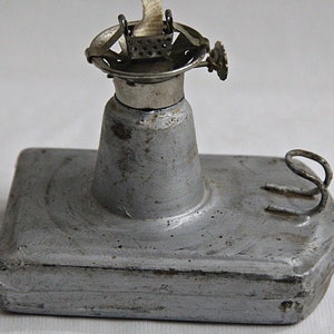 Timeless Indian Iron Oil Wick Kerosene Lamp – Antique Collectible Heritage Piece, Authentic Vintage Design for Nostalgic Décor & Enthusiasts