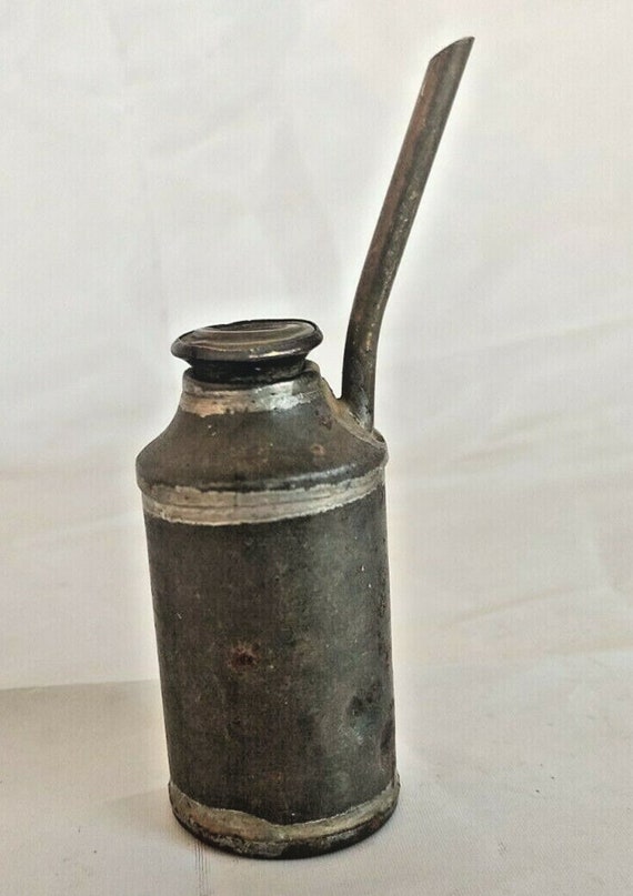 Vintage Brass Tin Alcohol Spirit Stove – Rare Retro Kitchen Burner | Antique Fuel Can Collectible | Nostalgic Culinary Décor for Enthusiasts