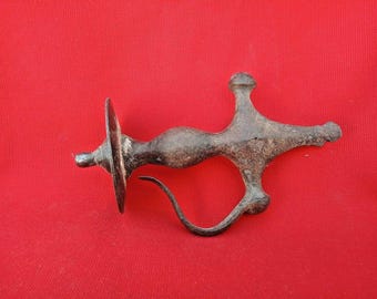 古いヴィンテージの手鍛造ガードソードの柄ハンドルアンティーク武器剣