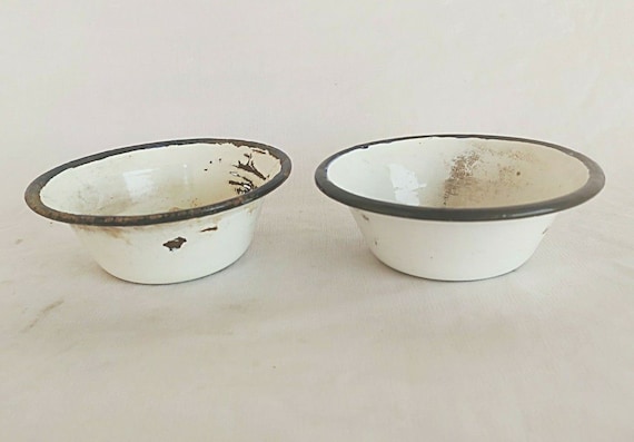 Rare Vintage Porcelain Enamel Metal Round Bowl from India, Rustic Kitchen Decor, Unique Kitchenware for Collectors, Rustic Handmade Bowls