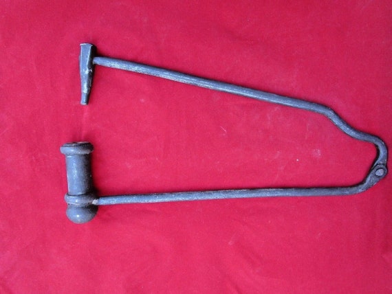 Unique Antique Iron Bullet Making Tool Handmade Primitive Craft from India Rare Vintage Collectible, Scarce Historical Decor for Enthusiasts