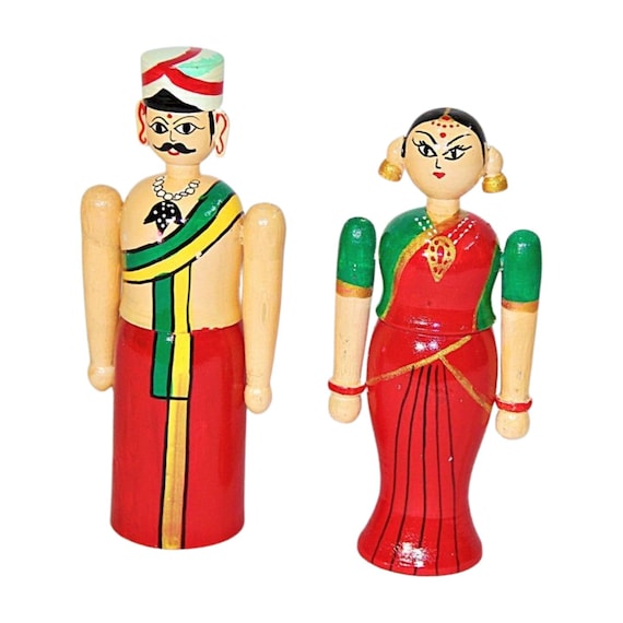 Decorative Handcrafted Wooden South Indian Couple Statue– Beautiful Collectible Art Piece, Traditional Craftsmanship for Home Cultural Décor