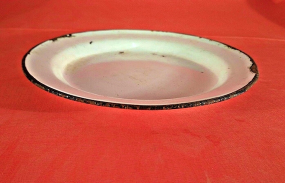 Vintage 1950s White & Blue Porcelain Enamel Tray– Round Antique Metal Serving Tray from India, Authentic Kitchen Decor for Retro Enthusiasts