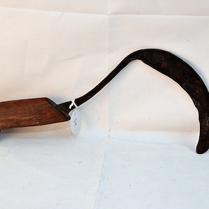 Rare Vintage Wooden Handle Hand Grass Cutter Sickle– Antique Crops Cutting Tool Unique Collectible for Farming & Garden Decor Handmade Relic