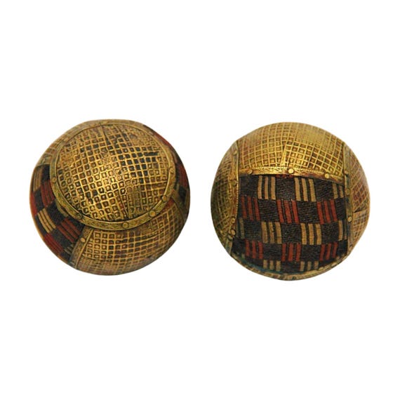 Handmade Brass and Wood Indian Sphere Ornate Ball Decorative Sphere Unique Design Art for Home Decor Promoting Spiritual Vibes and Elegance