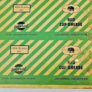 Vintage Red Cup Grease Tin Sign: Indian Advertising Collectible